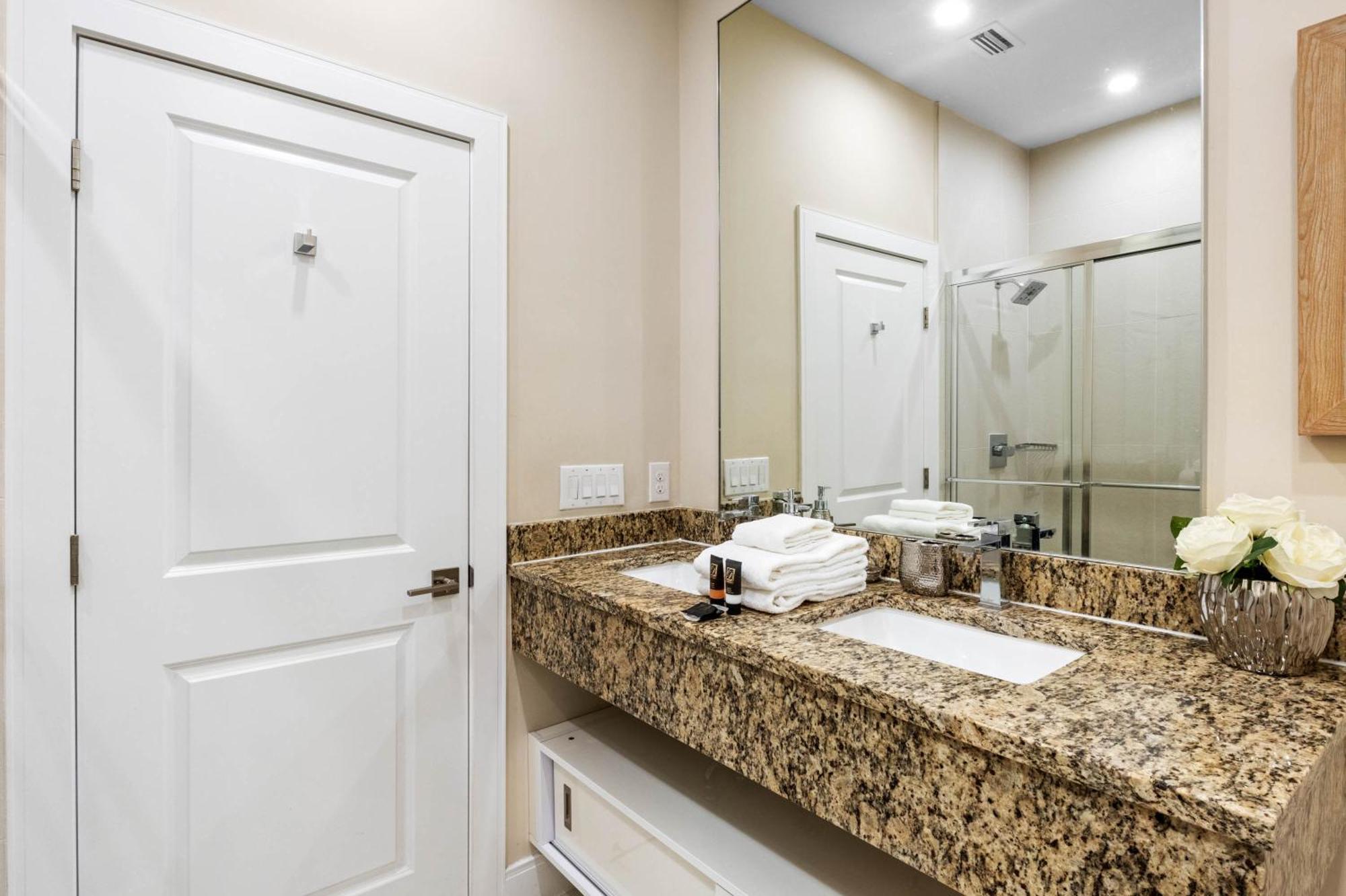 4 Bedroom- 4,5 Bathroom Magic Village 7603 Rd 올랜도 외부 사진